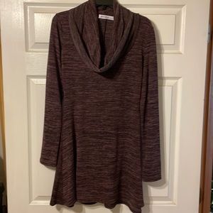 Nice long drape turtleneck tunic -Large